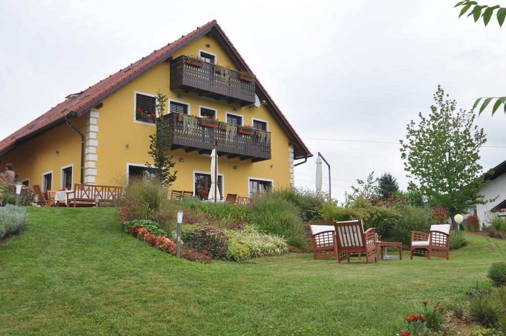 Hostel Strug Makole Kültér fotó